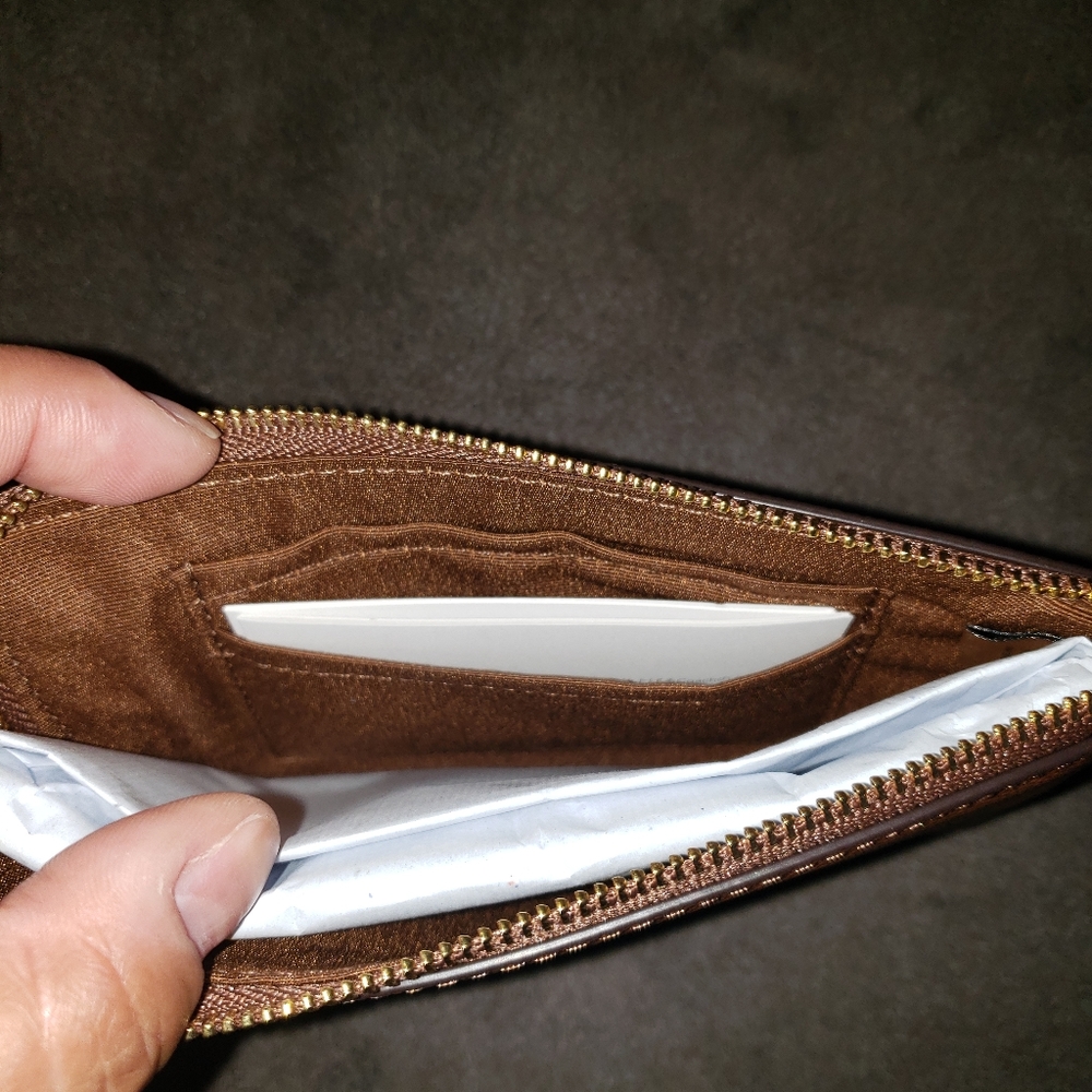 Coach Wristlet - Picture 4 of 4